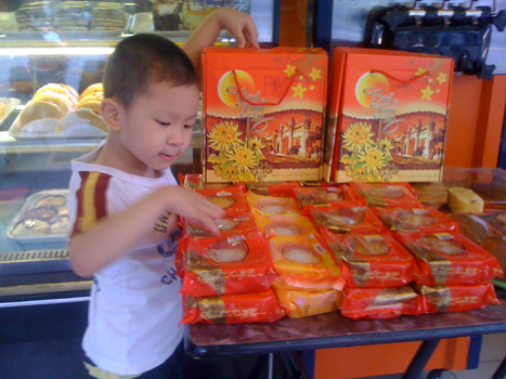 Chất lượng bánh Trung thu Nỗi lo của người tiêu dùng